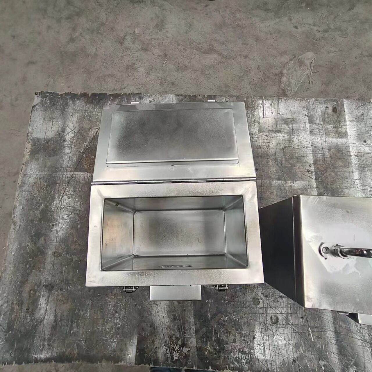 合肥深入剖析铅箱：防护与存储的可靠伙伴